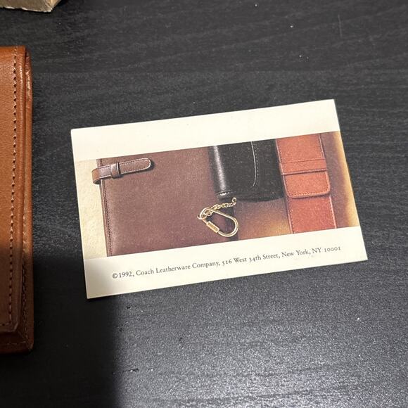 NEW IN BOX VINTAGE COACH CHECK BOOK CASE WITH TAB TAN FS4621 - Picture 7 of 13
